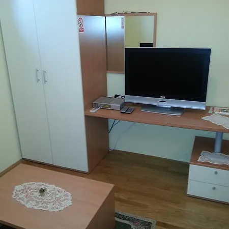 Teuta Apartment *